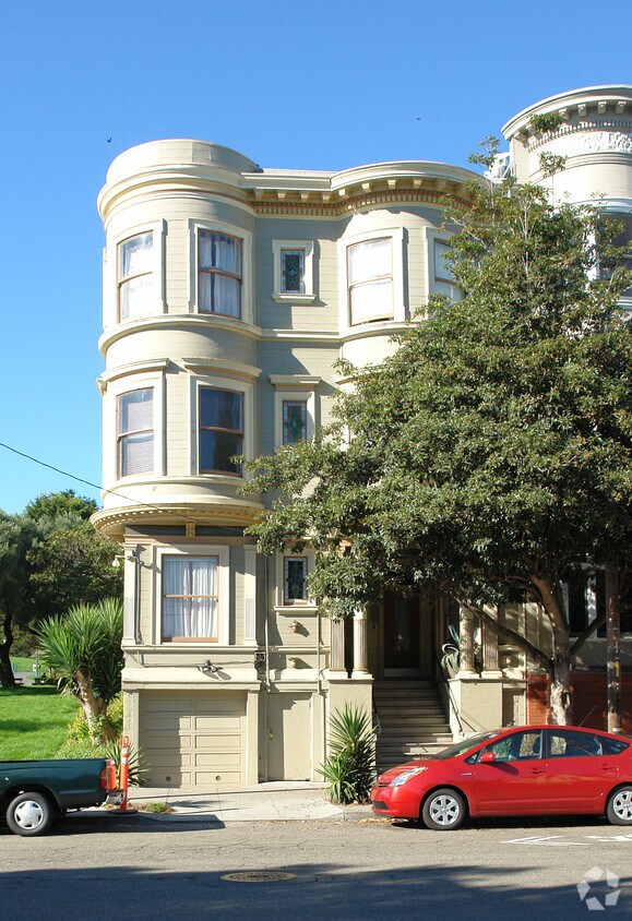 Building Photo - 101-105 Steiner St