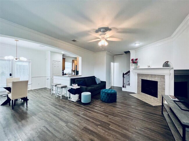 Building Photo - 6222 Skyline Dr