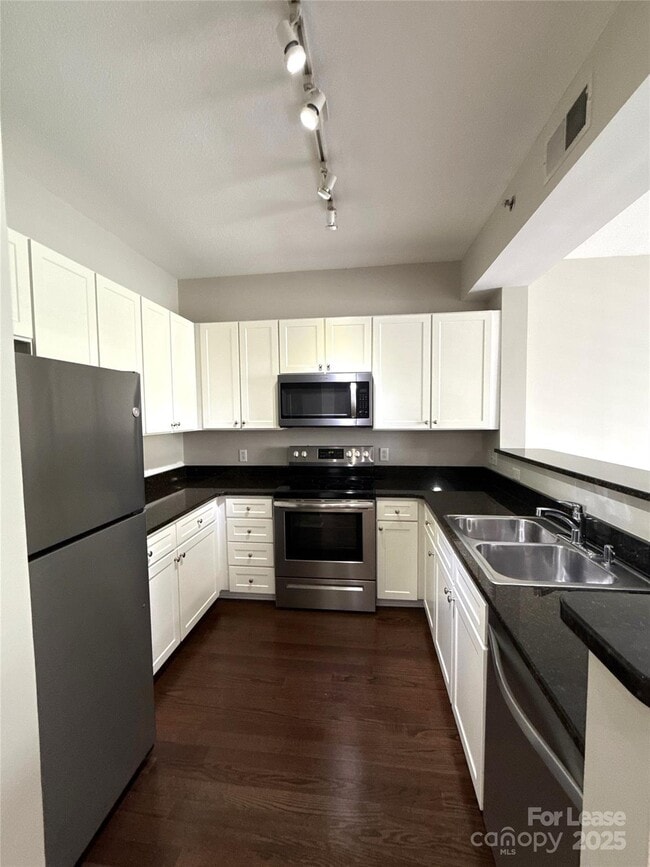 Foto del edificio - 1315 East Blvd