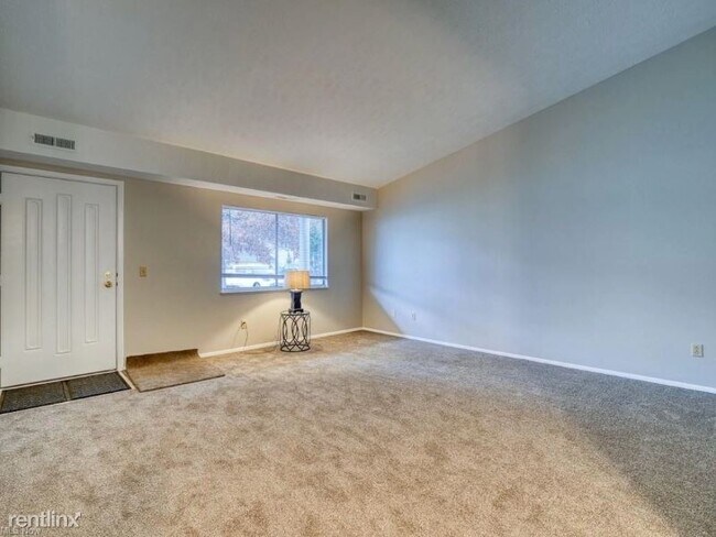 Building Photo - 1 br, 1 bath Condo - 27083 Oakwood Cir