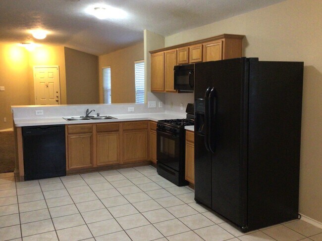 Foto del edificio - 6634 Stonecross Creek Ln