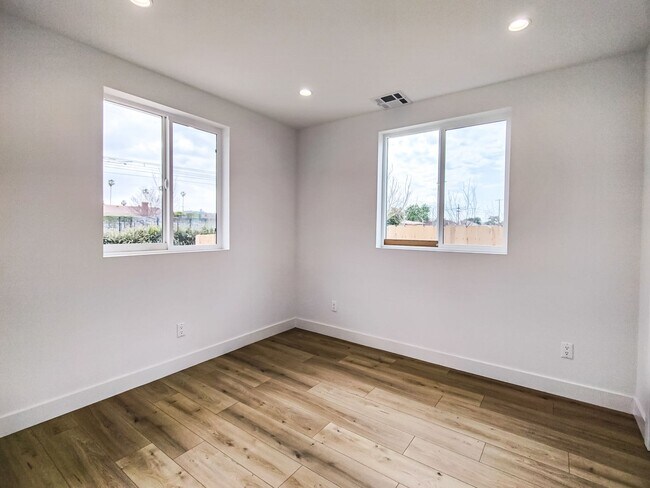 Foto del edificio - 3811 Exposition