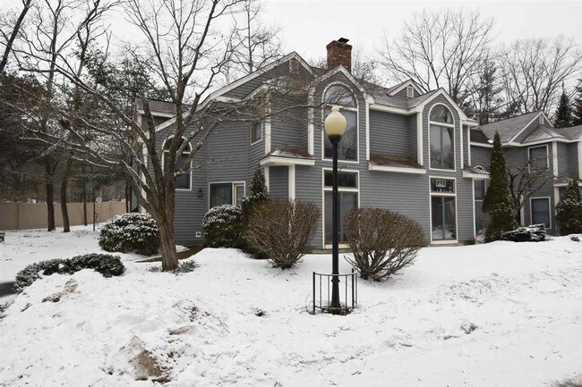 Foto del edificio - 12 Nestledown Dr