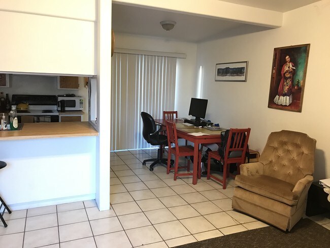 Foto del edificio - 940 N Palo Verde Blvd