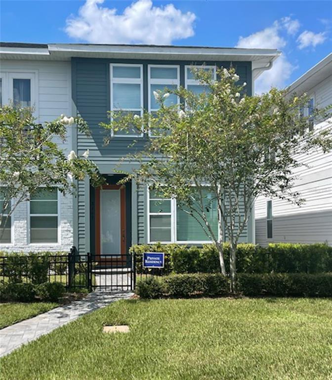 Foto principal - 8669 Tavistock Lakes Blvd