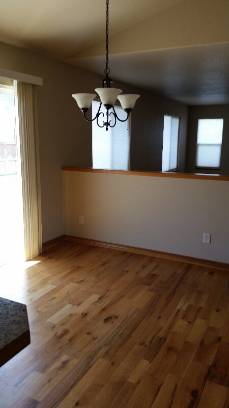 Foto del edificio - 3713 Hyacinth St