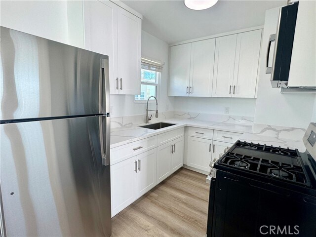 Foto del edificio - 908 Manhattan Ave