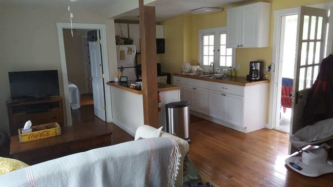 Building Photo - 9 Mcindoe Falls Rd