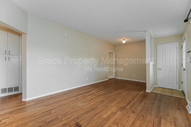 Foto del edificio - 701 S Simms St