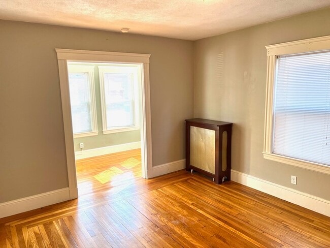 Foto del edificio - 14 Beach Rd