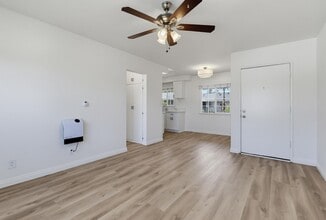 Interior Photo - 6627 Crenshaw Blvd