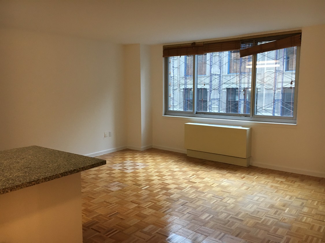 Primary Photo - 111 Worth St