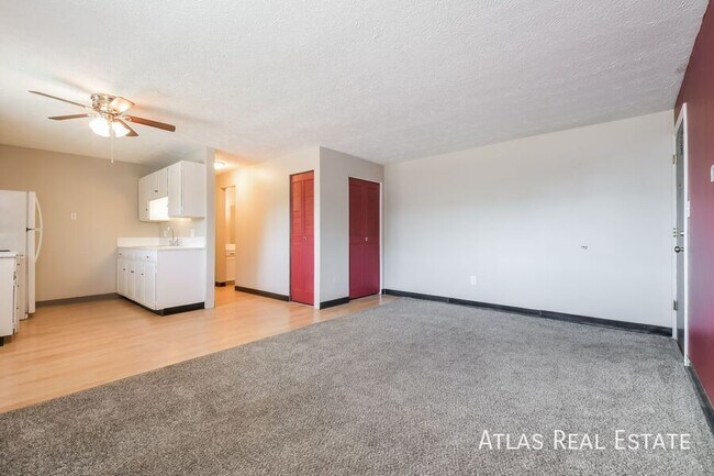Building Photo - 12111 W Nevada Dr