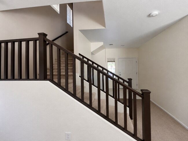 Foto del edificio - 1153 Maple Pines Ave