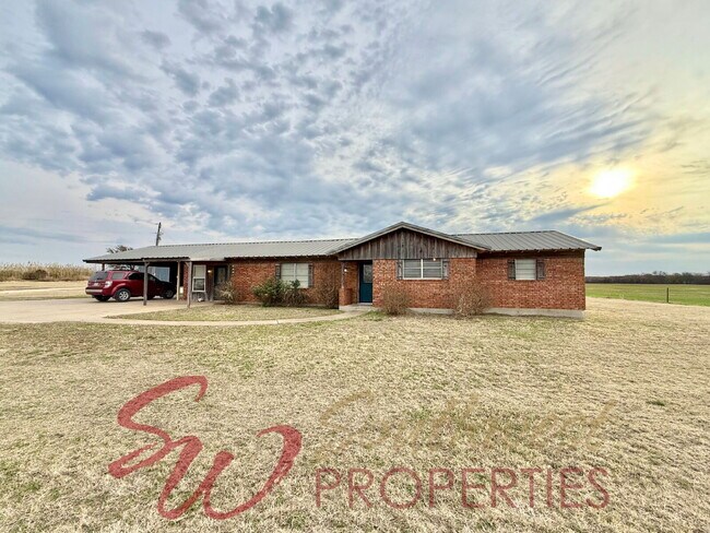 Foto del edificio - Well maintained 3 bedroom, 2 bathroom in the country