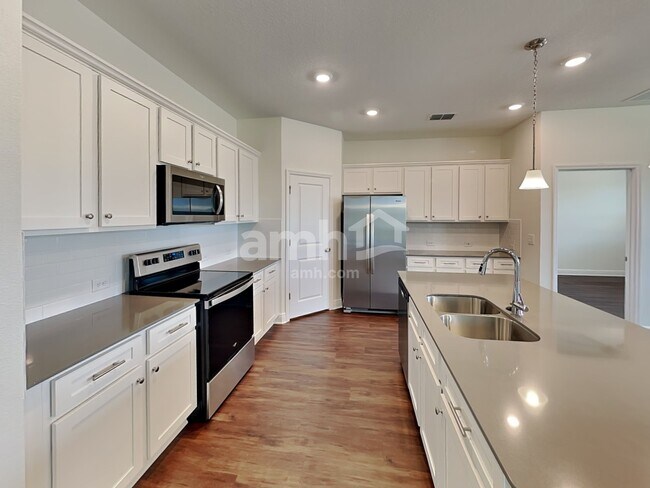 Foto del edificio - 14612 Cedar Ml Dr