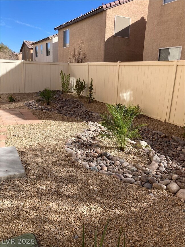 Foto del edificio - 9519 Milkweed Canyon Ave