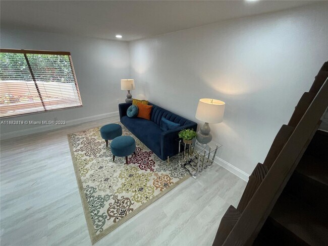 Foto del edificio - 1616 Cypress Pointe Dr