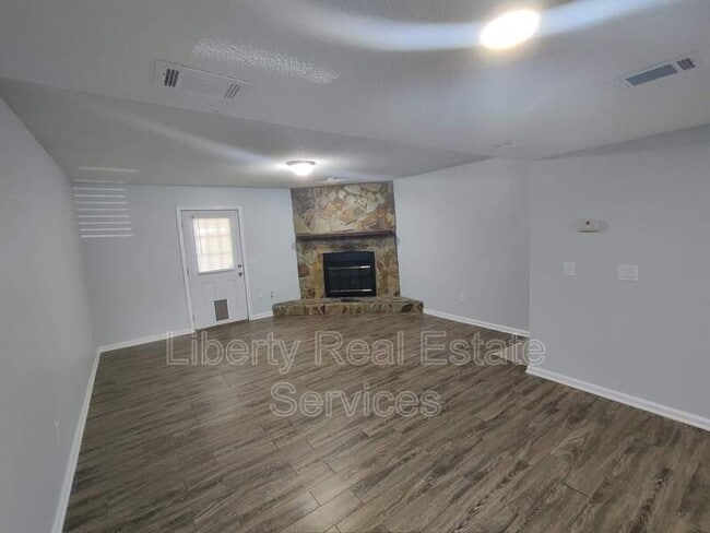 Building Photo - 601 Tupelo Trl