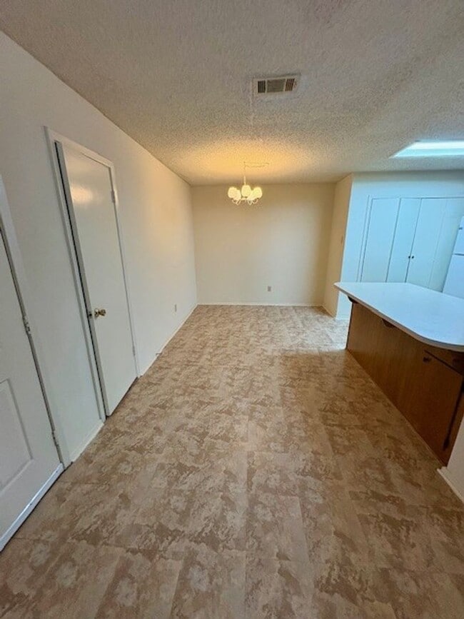 Building Photo - 204-206 Zuni