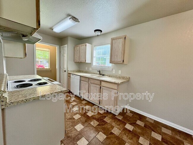 Building Photo - 1136 Alvarado St