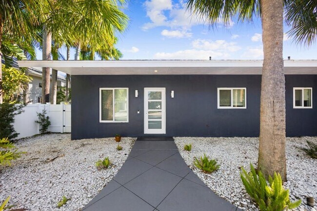 Foto del edificio - 930 NW 4th Ct