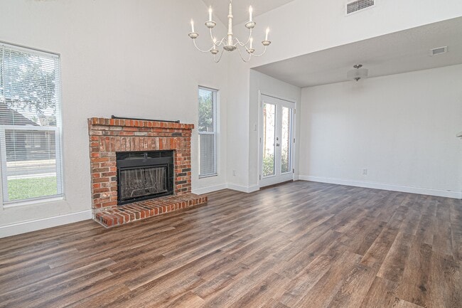 Building Photo - 3600 Monclave Dr