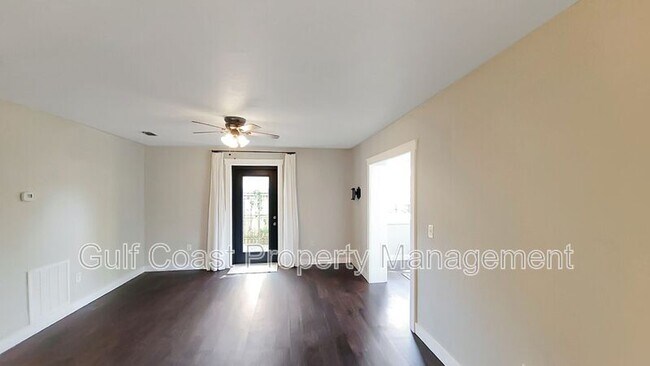 Foto del edificio - 904 17th Ave W