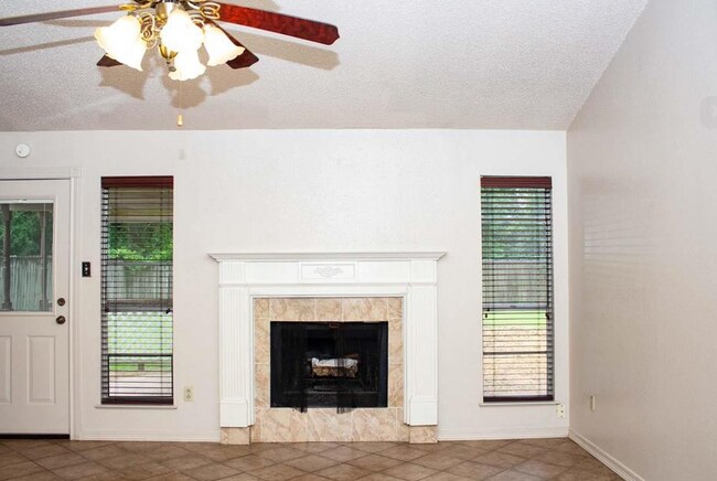 Building Photo - 9495 Landis Dr