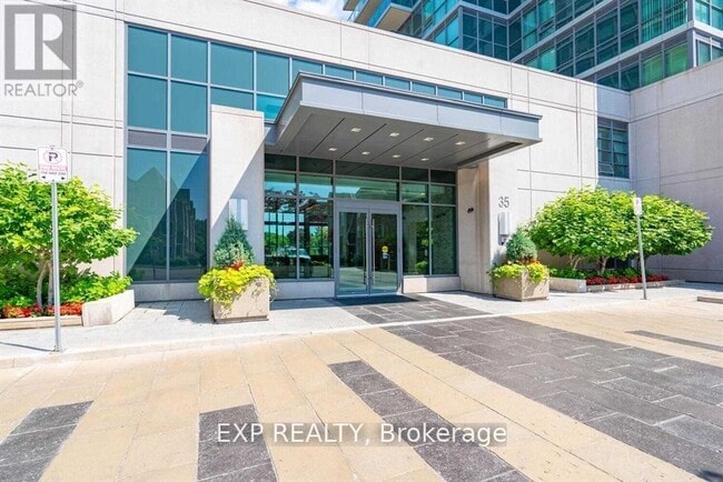 Building Photo - 35 Brian Peck Crescent