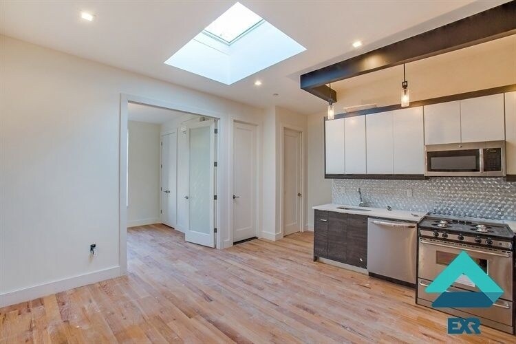 Foto principal - 308 Jefferson St