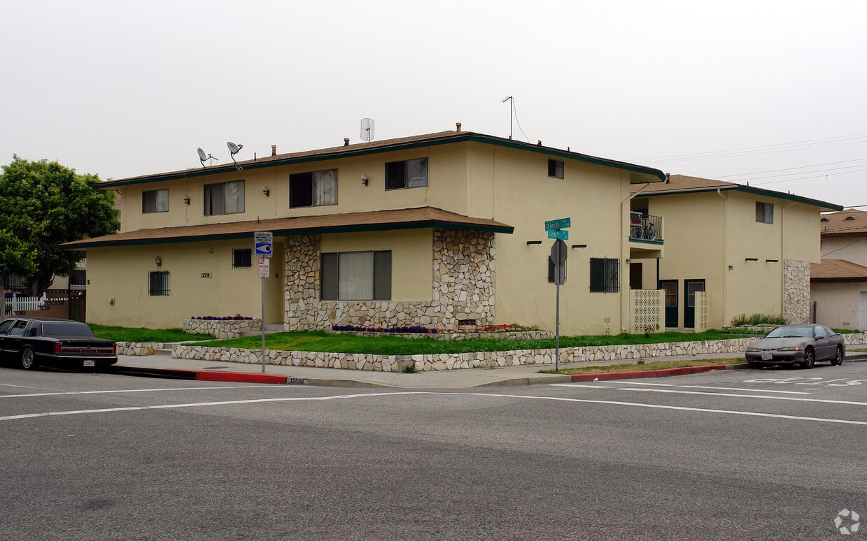 Primary Photo - 12538 Birch Ave