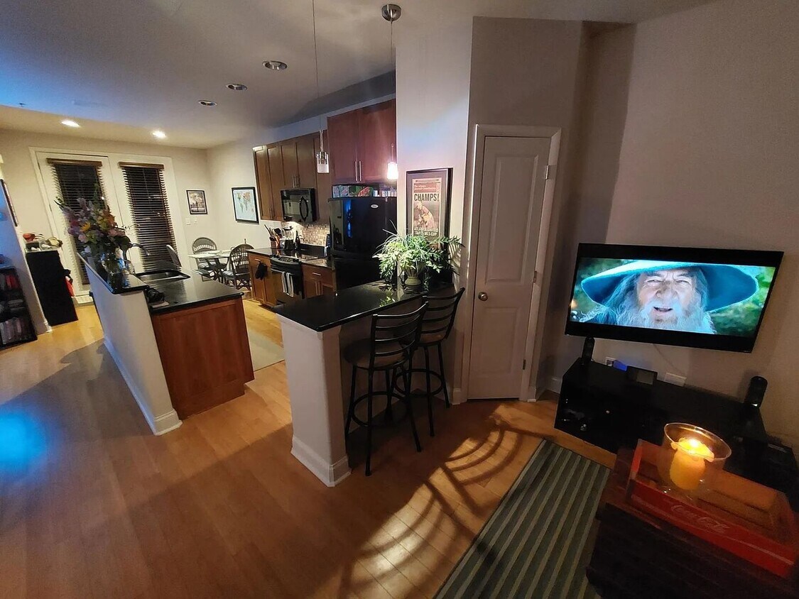 Building Photo - Urban Lofts Avaliable Now