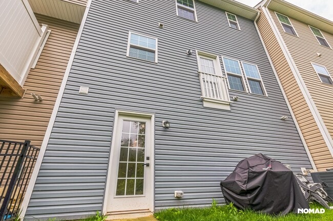 Building Photo - 6832 Frey Ln