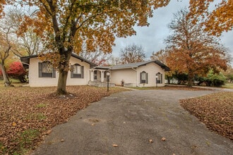 Building Photo - 22745 Wrexford Dr