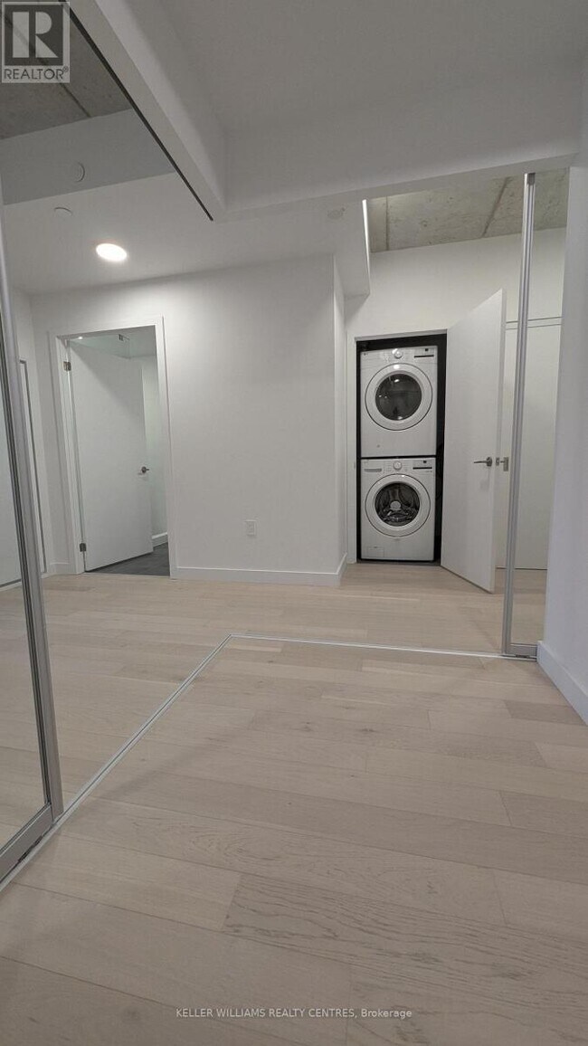 Building Photo - 1720 Bayview Ave