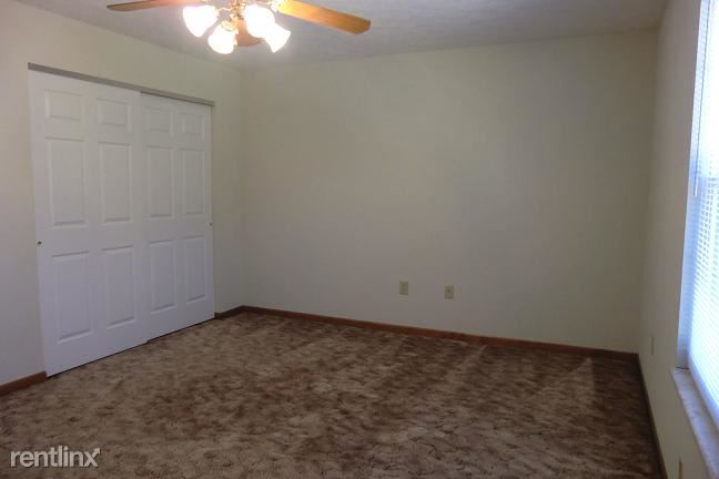 Foto principal - 209 Sandridge Dr