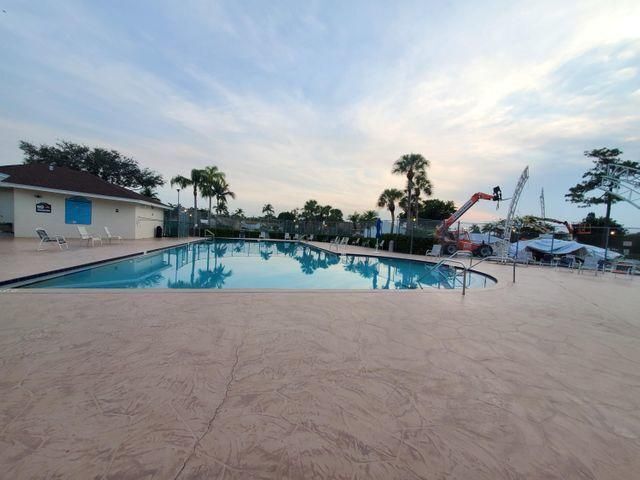 Foto del edificio - 21830 Rainberry Park Cir