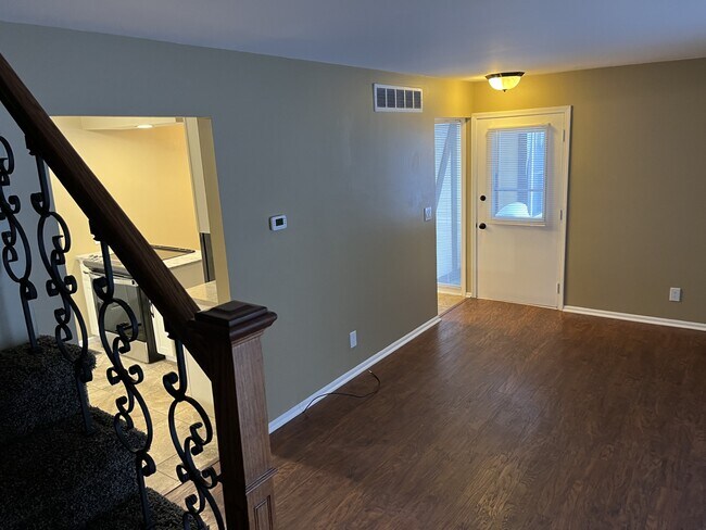 Foto del edificio - 800 N Main St