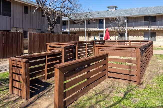 Parque para perros - Twelve33 At Cavender