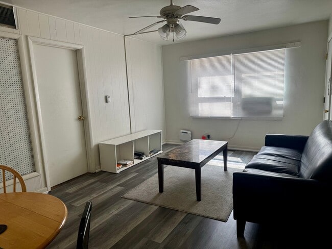 Building Photo - 101 N Busey Ave