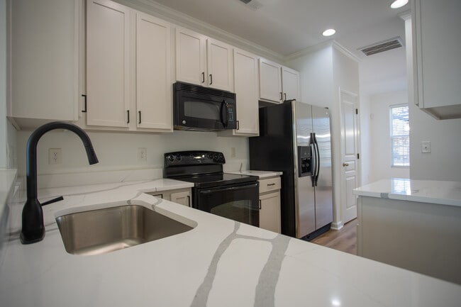 Kitchen - 814 Bryant St