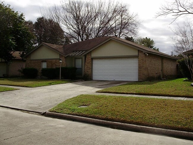 Foto del edificio - 12015 Swan Creek Dr