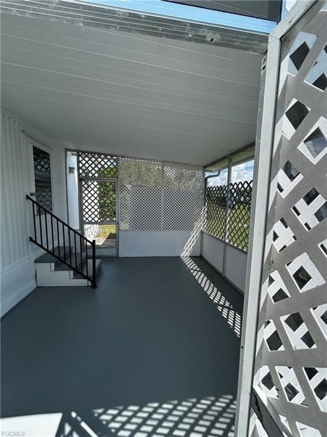Building Photo - Imperial Harbor Home - First Month Rent FREE!