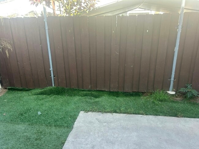 Foto del edificio - 458 Grand Ave