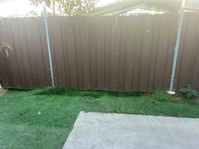 Building Photo - 458 Grand Ave