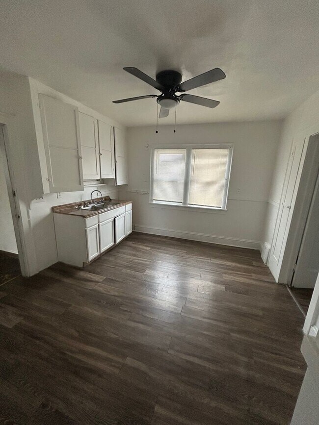 Foto del edificio - 4067 E 143rd St