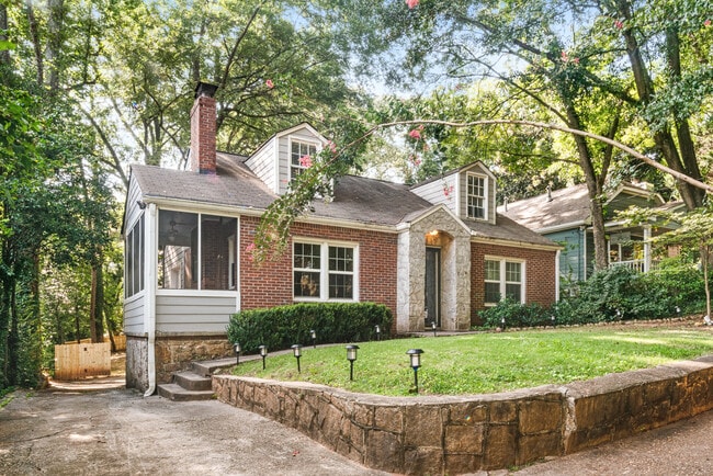 Foto del edificio - 919 Gilbert St SE