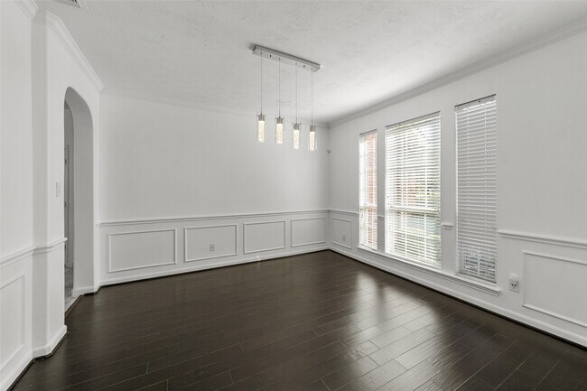 Foto del edificio - 1922 Lake Grayson Dr