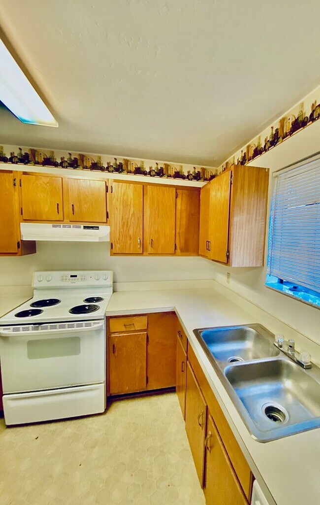 Foto del edificio - Spacious 2 Bed, 2.5 Bath Townhouse in Southfork Oaks – AVAILABLE NOW!!